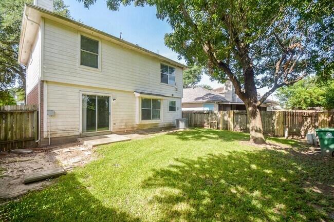 Building Photo - 8826 Pecan Pl Dr