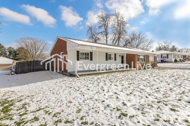 Building Photo - 804 Fallview Ave