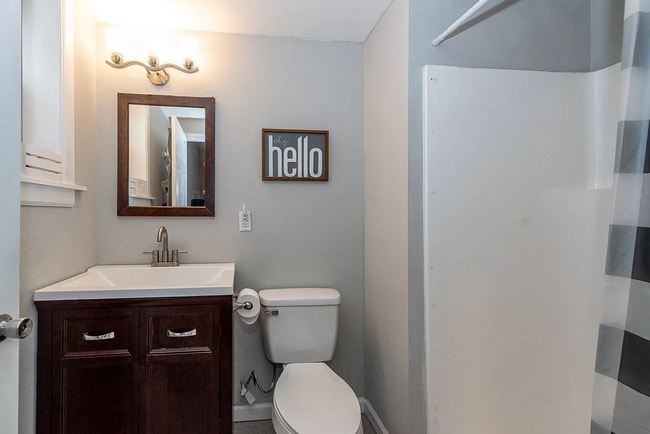 Building Photo - 3bd/2.5ba 2-story home in quiet neighborhood.