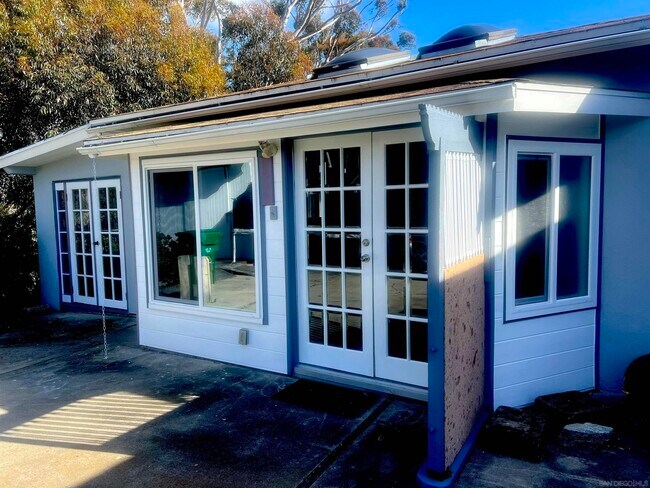 Primary Photo - 534 Hoover St