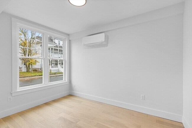 Building Photo - 20 Orne St