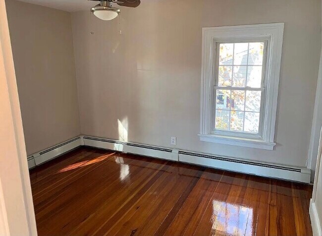 Building Photo - 29 King St