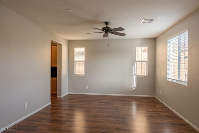 Building Photo - 3012 Camino Largo Ave