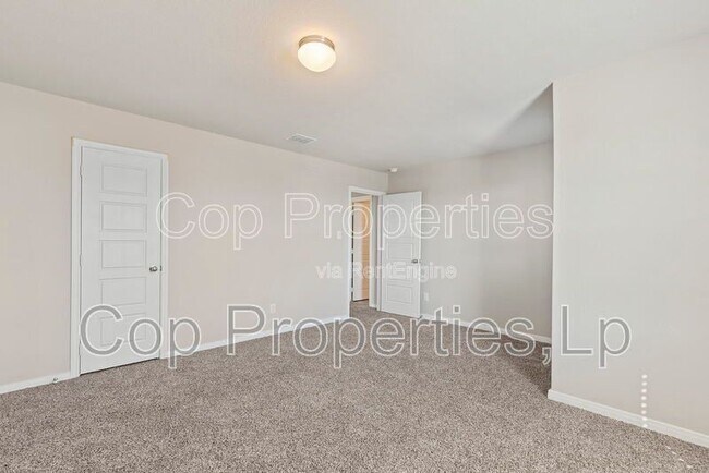 Building Photo - 5103 Topaz Bnd