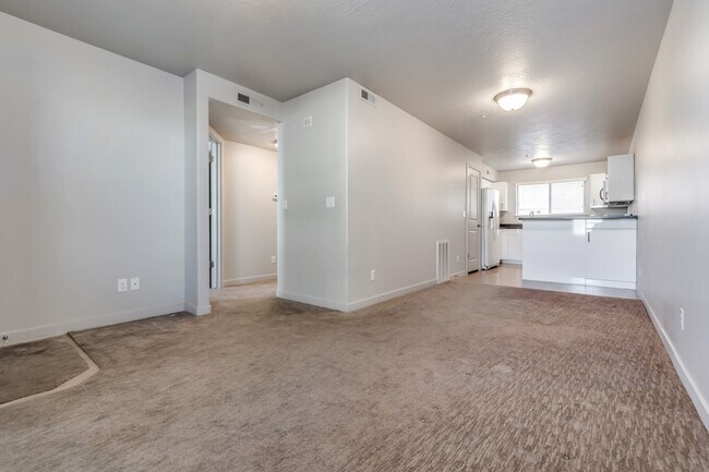 Building Photo - 1081 W 993 N