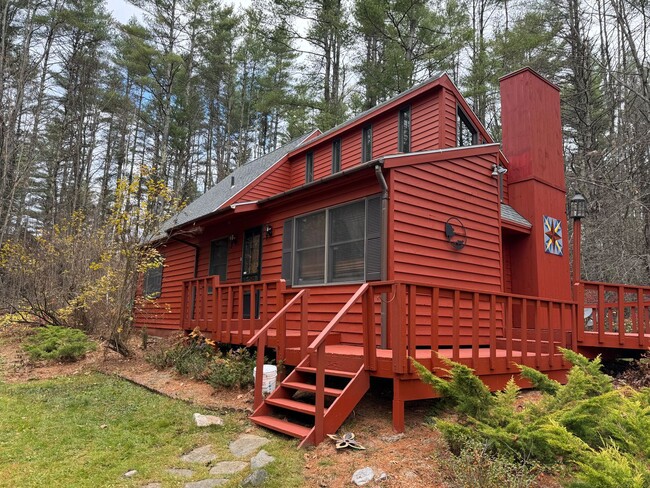 Building Photo - Furnished 3 bedroom home in Quechee