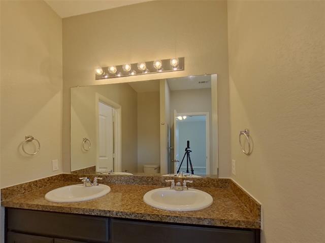 Building Photo - 7904 Mosspark Ln