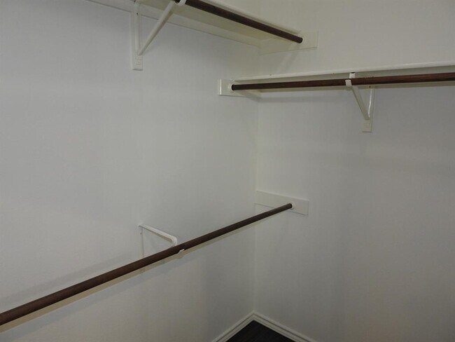Building Photo - 11207 Crossland Dr