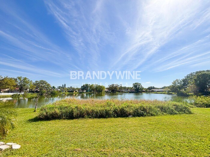 Building Photo - 1721 Brandon Trace Ave
