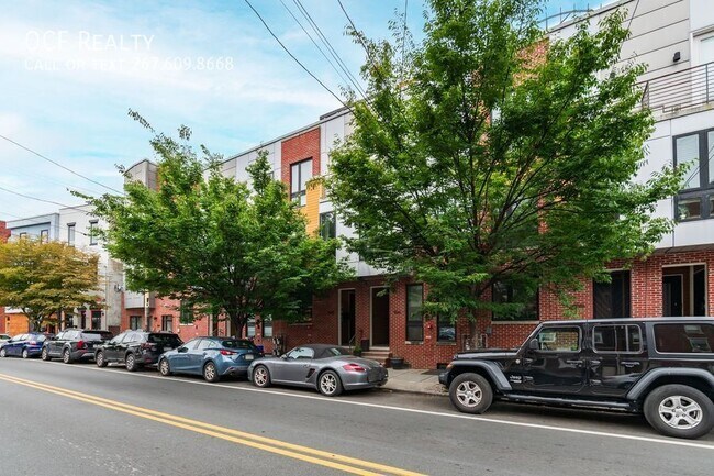 Building Photo - 1842 Frankford Ave