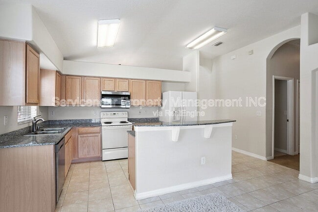 Building Photo - 31022 Bridgegate Dr