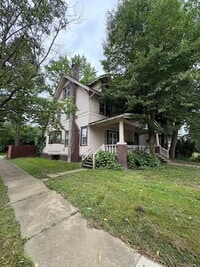 Building Photo - Work Duplex 360 Holdings