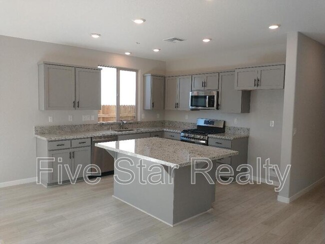 Building Photo - 5668 Cobbler Ln