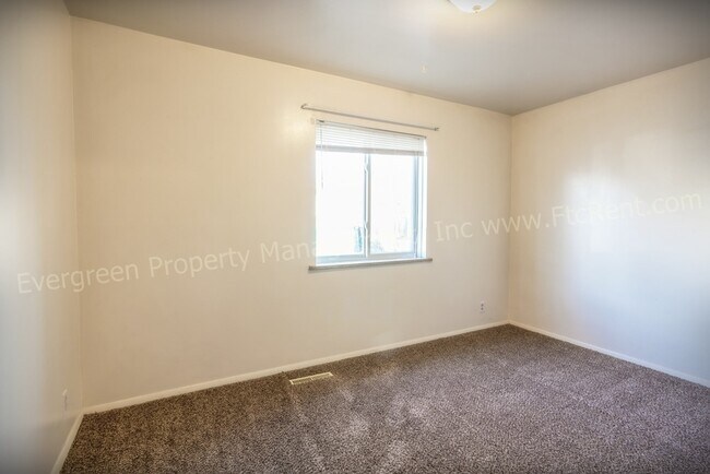 Building Photo - 309 N Shields St