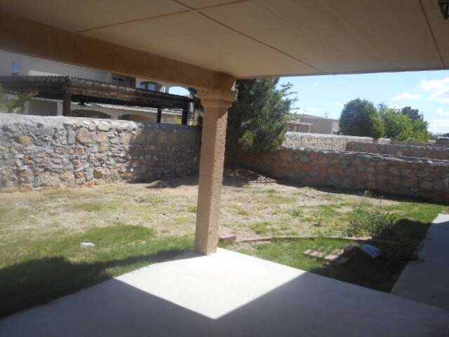 Building Photo - 12641 Tierra Tigre Ave