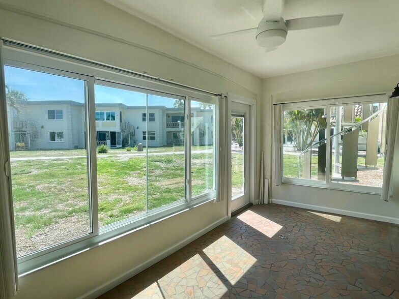 Building Photo - 6300 Flotilla Dr