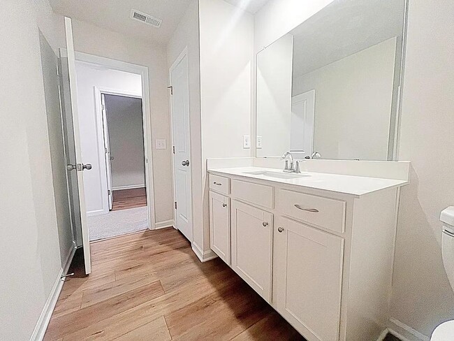 Building Photo - 211 Stellate Pl