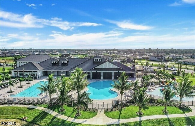 Building Photo - 14255 Pine Lodge Ln