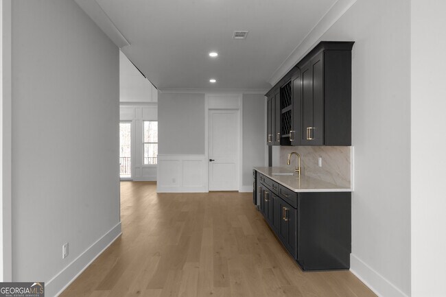 Building Photo - 407 Thunder Rd