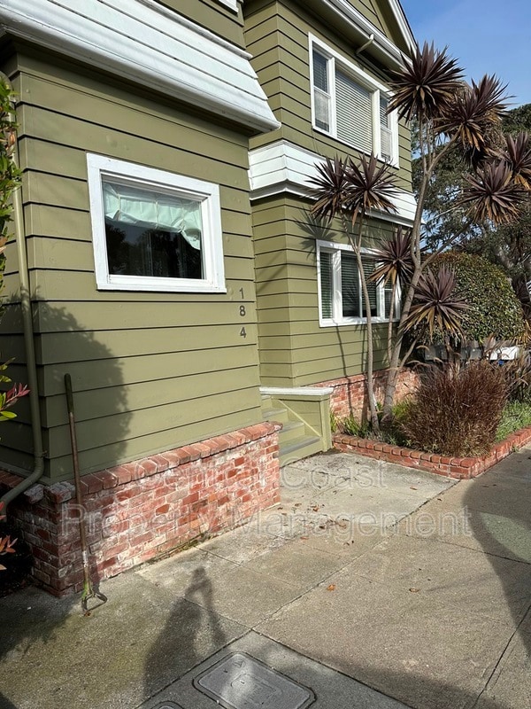 Building Photo - 184 Pacific Ave