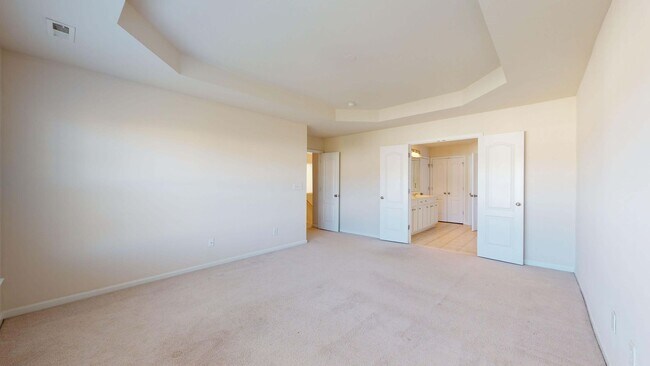 Building Photo - Beautiful 4 Bedroom Home in the vibrant city of Raleigh!