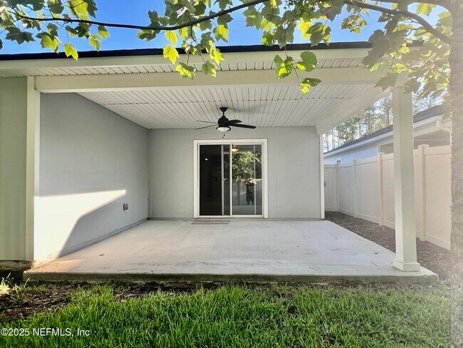 Building Photo - 12300 Cherry Bluff Dr
