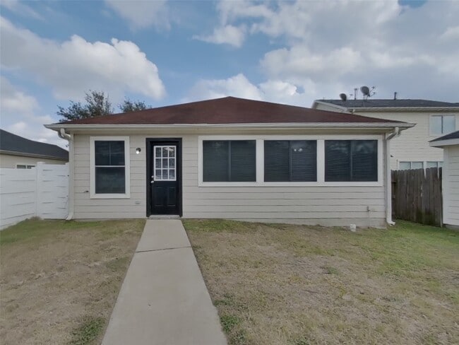 Building Photo - 6346 Hall Pond Ct