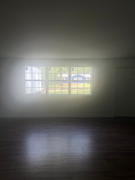 Building Photo - 4129 Plaza St