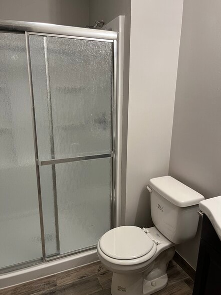 Building Photo - 547 Petty St