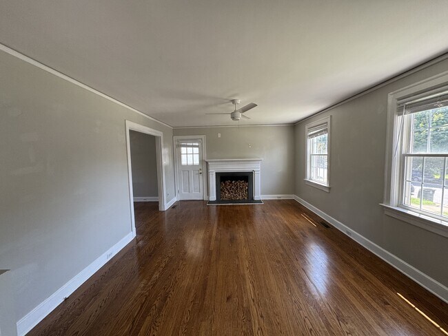 Building Photo - 310 Yeardley Ave
