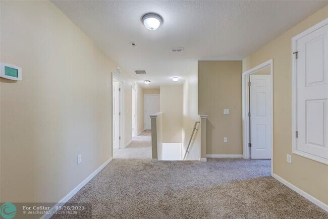 Building Photo - 1566 Lexington Square SW