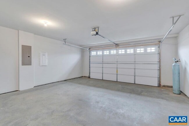 Building Photo - 108 Ridgeline Dr