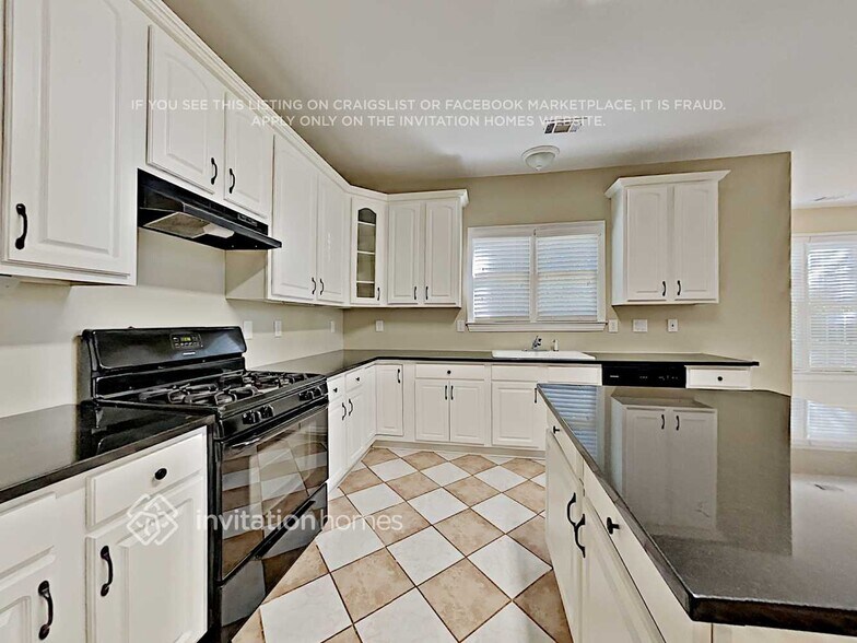 Building Photo - 4305 Dorset Ln