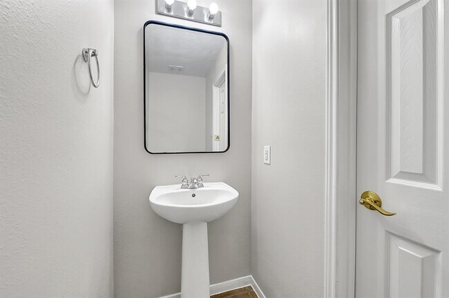Building Photo - 14418 Cellini Dr