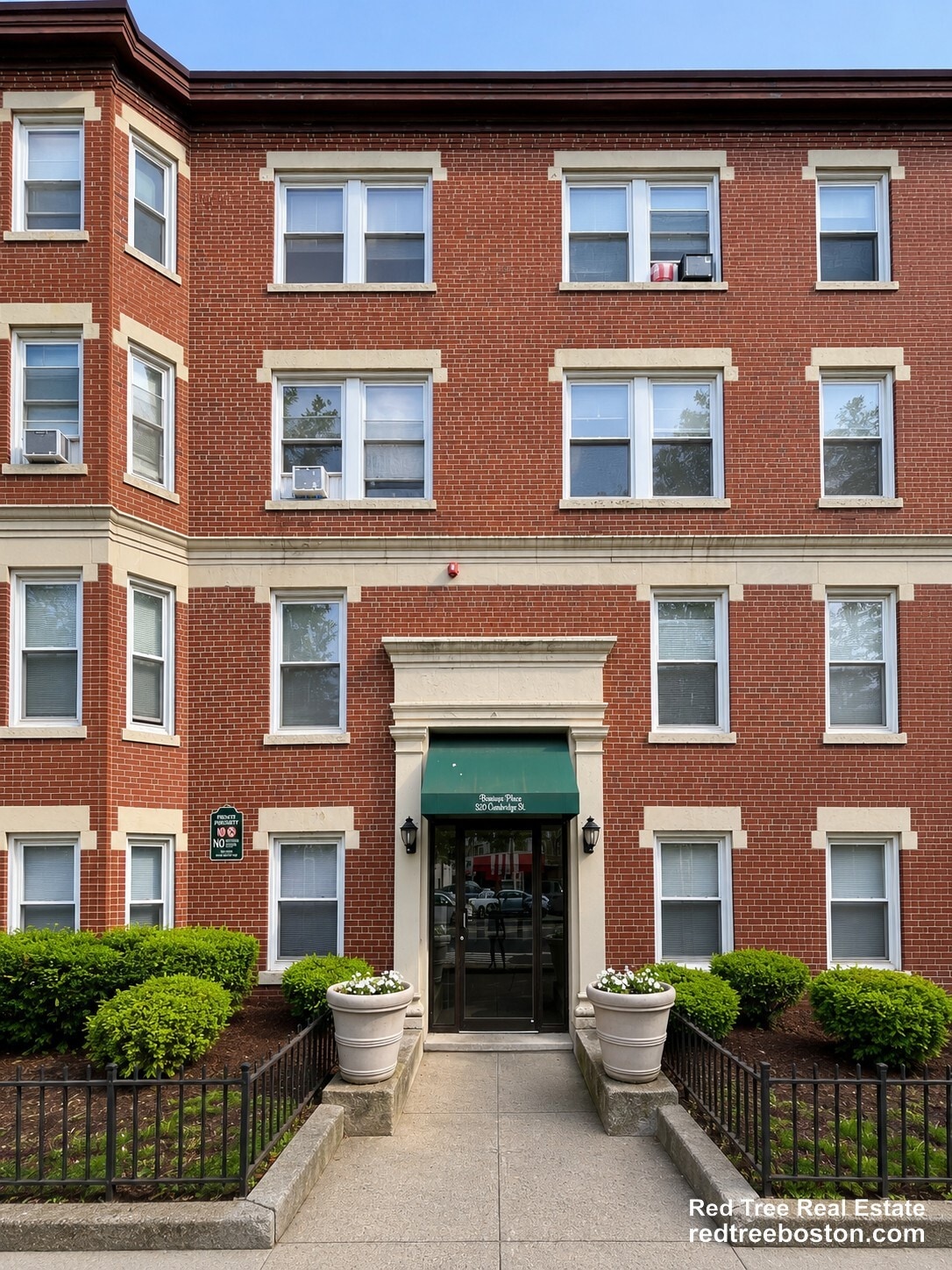 Building Photo - 520 Cambridge St