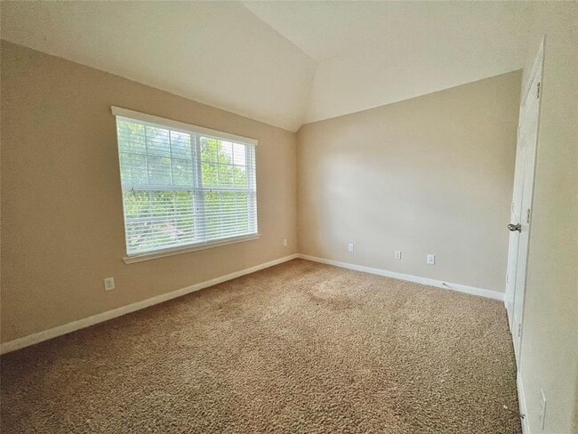 Building Photo - 6165 Bridgewater Ln
