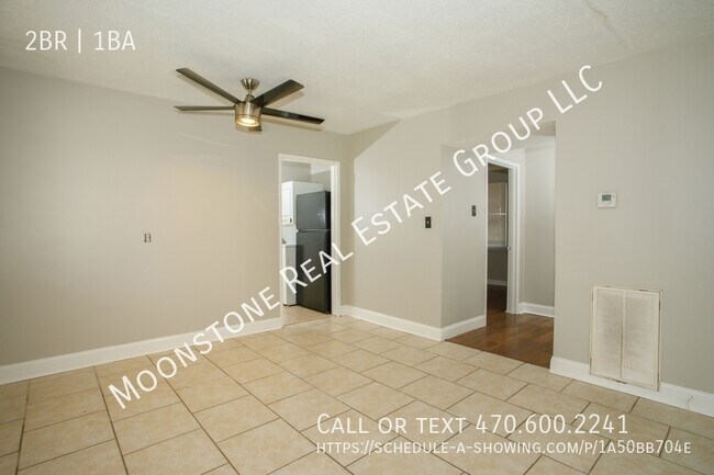 Building Photo - 370 Tiny Pl