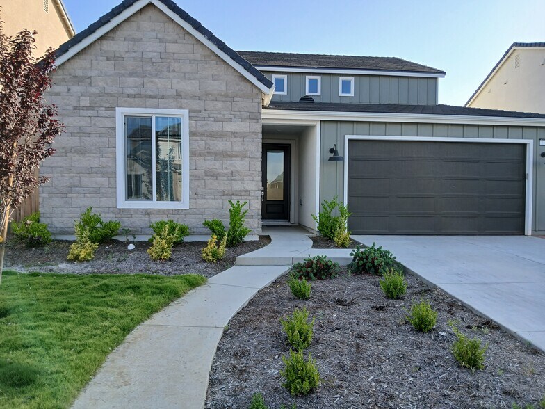 Building Photo - 1184 Atlantica Dr S
