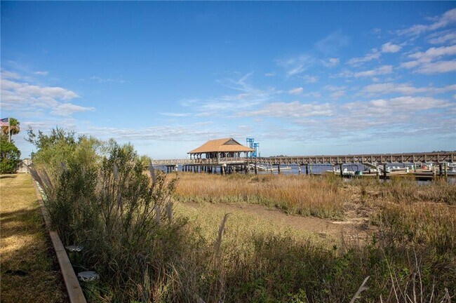 Building Photo - 1506 Plantation Point Dr