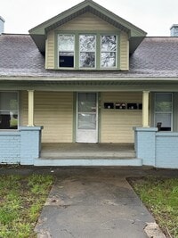 Building Photo - 1827 1st Ave NW