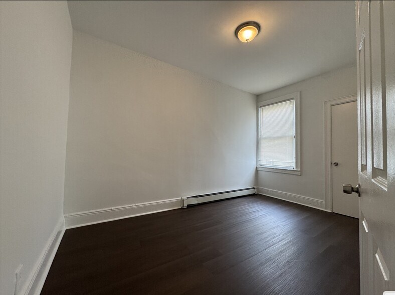Building Photo - 138 Woodlawn Ave