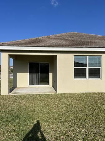Building Photo - 10574 Jem St