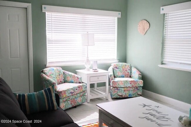 Building Photo - 614 Shady Ln