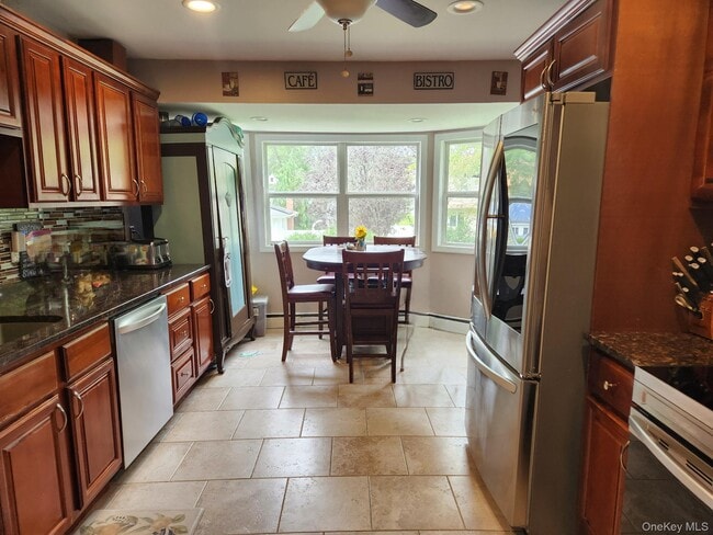 Primary Photo - 367 Wildwood Rd