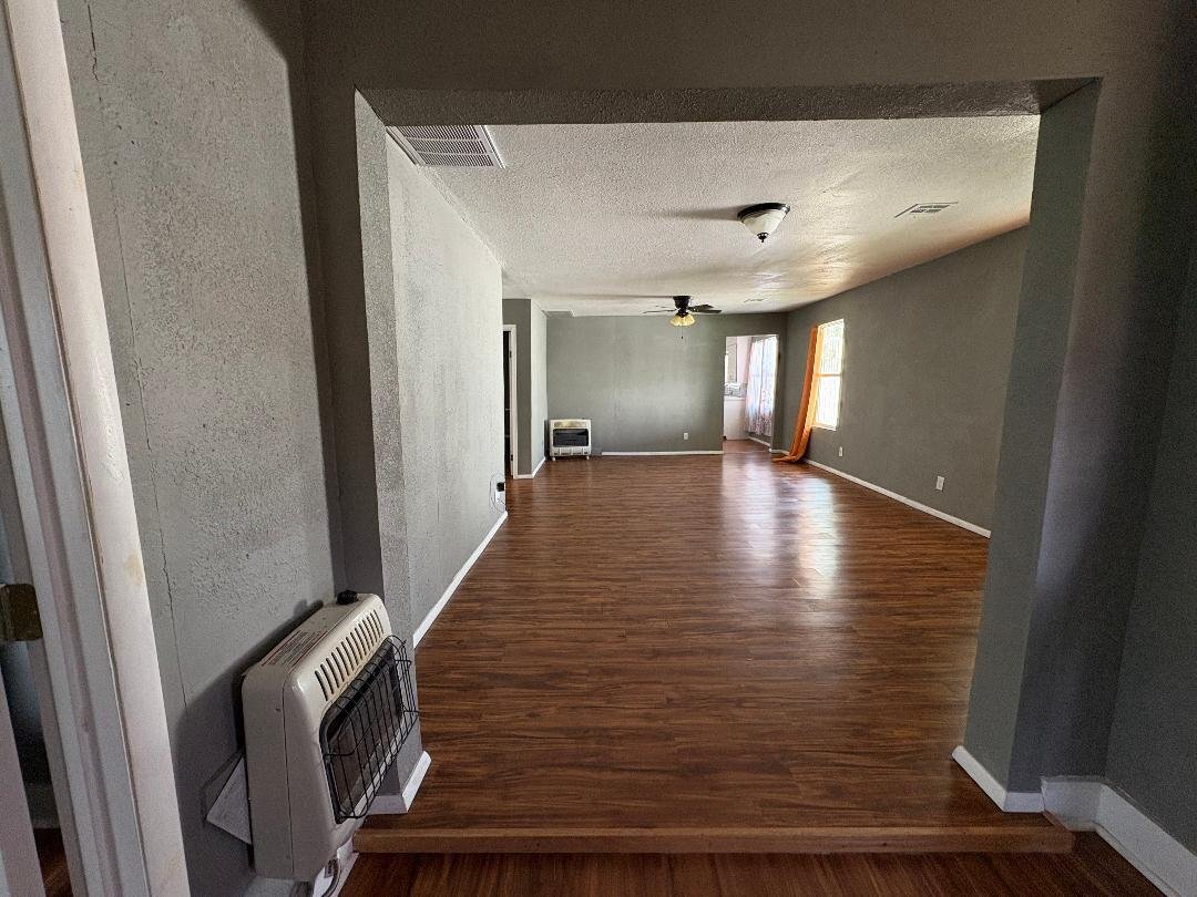 Building Photo - 307 E 3rd St