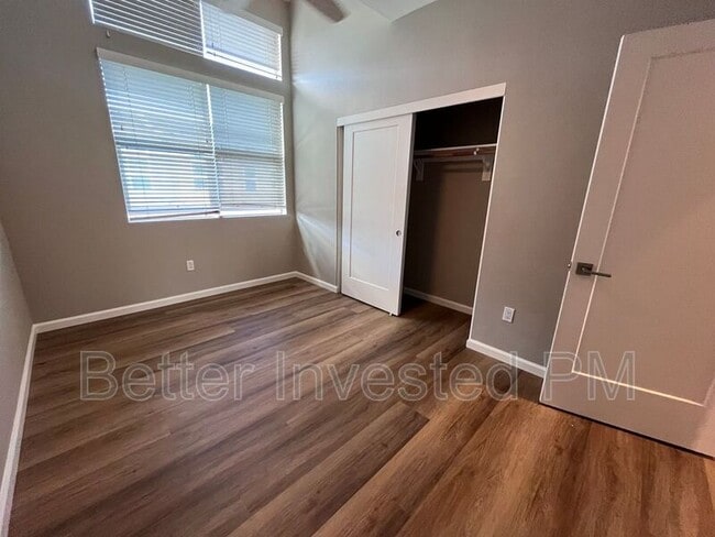 Building Photo - 446 Blythewood Pl