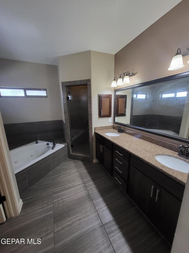 Building Photo - 3150 Spring Willow