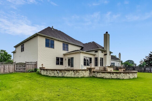 Building Photo - 2951 Old Glory Dr