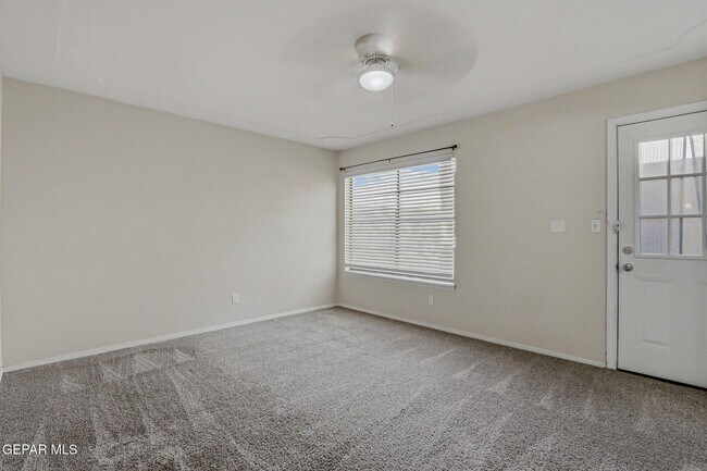 Building Photo - 604 La Chapa Ave