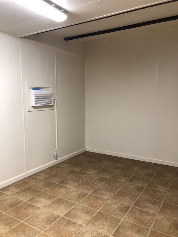 Building Photo - 5449 Bain St